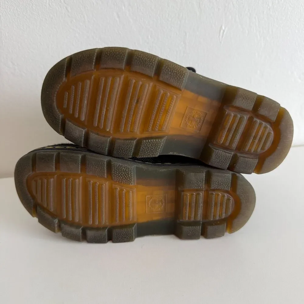 Dr. Martens Junior Combs in Black Size 12